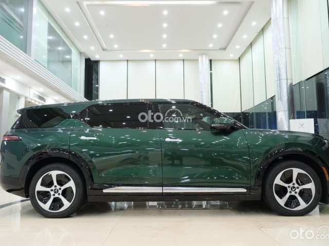 Ưu đãi đên 450 triệu - Bảo hành 10 năm - Phí trước bạ 0 đồng - Sẵn sàng giao xe ngay lúc này8