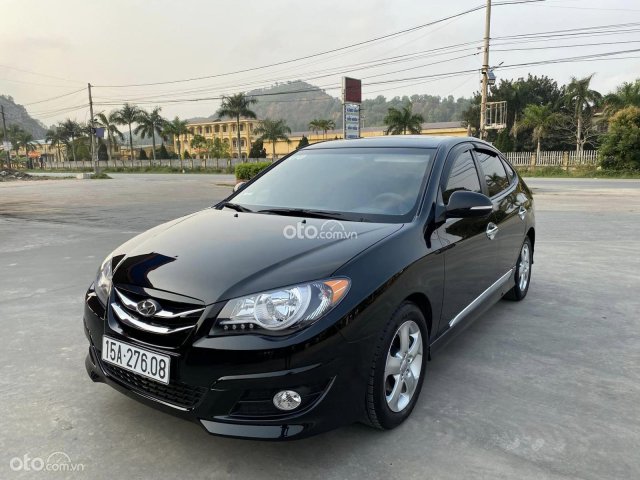 Xe màu đen0