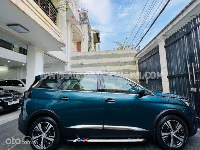 Xe màu xanh lam số tự động2