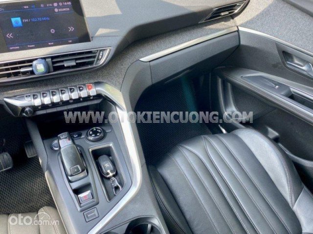 Màu trắng, nhập khẩu, 820 triệu9