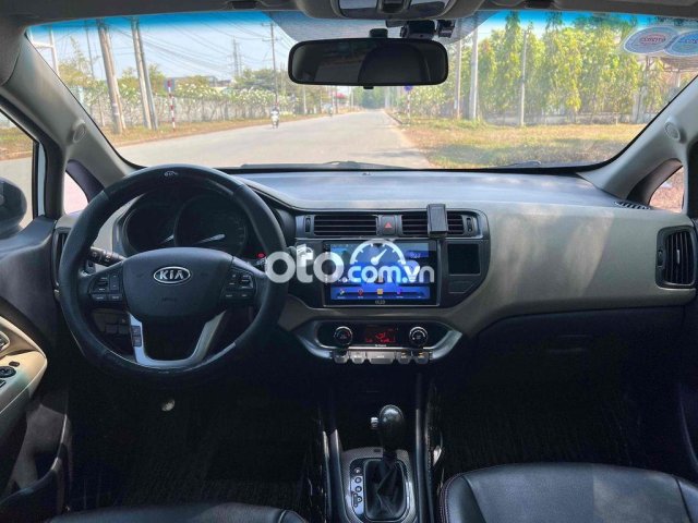 kia rio nhập khẩu8