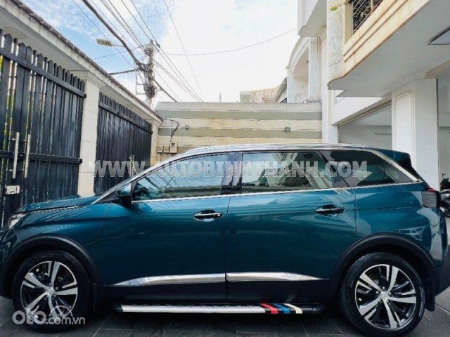 Xe màu xanh lam số tự động5