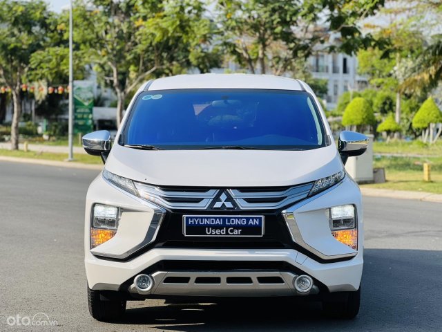 Xe màu trắng, giá 555tr1