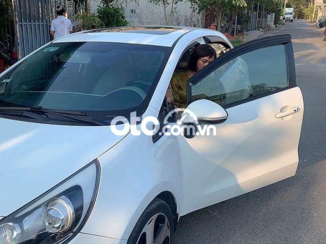 Bán xe gia đình kia rio0