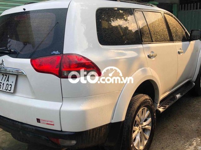 xe nhà cần bán PAjERO SPORT máy dầu .số sàn0