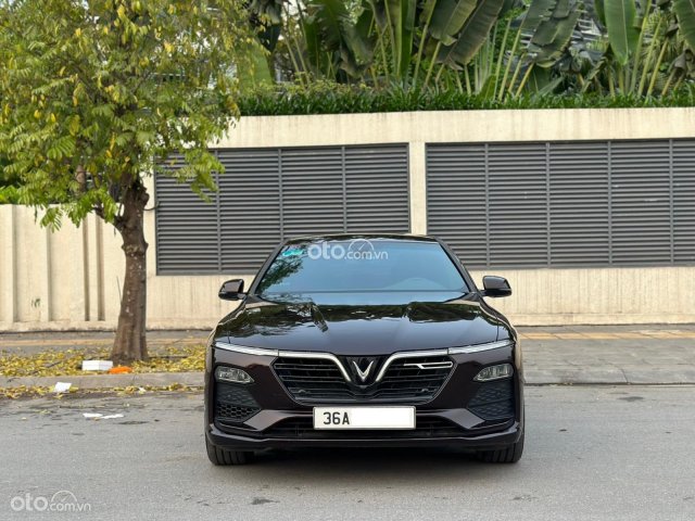 Lăn bánh 8v km zin0 Lăn bánh 8v km zin0
