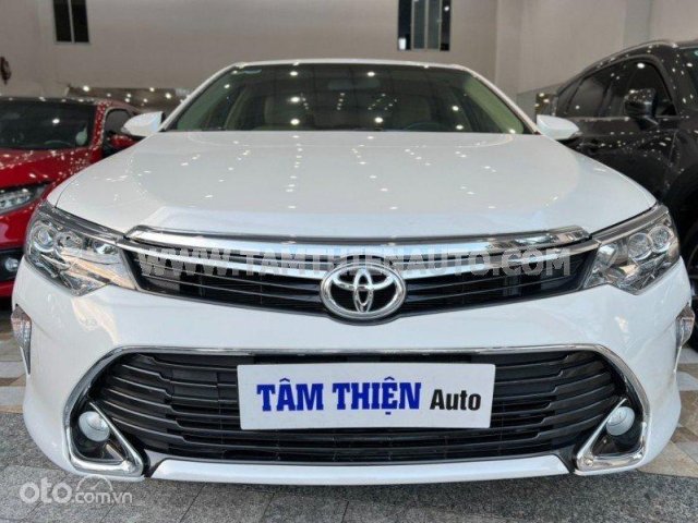 Toyota Camry 2018 tại Khánh Hòa