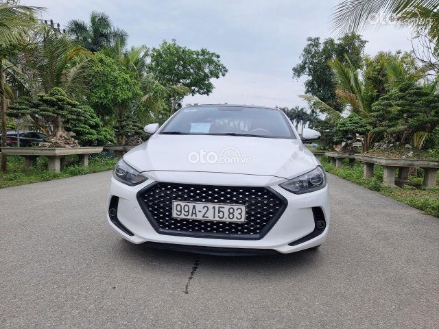 Màu trắng, xe cực đẹp0 Màu trắng, xe cực đẹp0