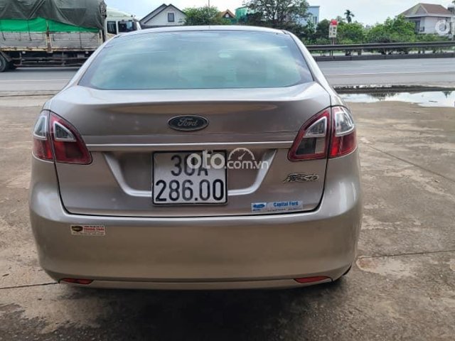 Ford Fiesta 2012 số tự động