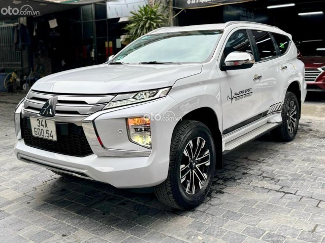 Mitsubishi Pajero Sport 2020 tại Hà Nội