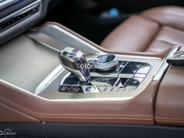 Xe màu trắng, xe nhập17