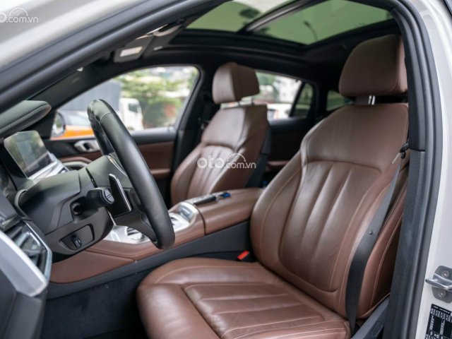 Xe màu trắng, xe nhập16