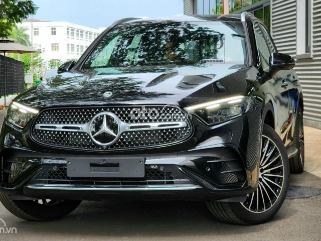 Mercedes GLC300 thế hệ mới vừa trình làng - Ưu đãi tốt nhất