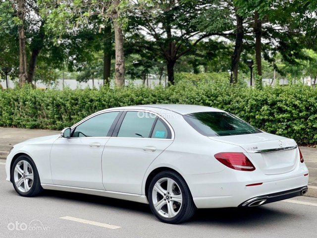 Mercedes-Benz E250 2018 số tự động tại Hà Nội