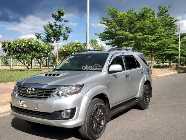 Toyota Fortuner 2013 số sàn