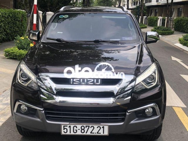 Bán chiếc 7 chổ isuzu màu nâu mới chạy 10 vạn0 Bán chiếc 7 chổ isuzu màu nâu mới chạy 10 vạn0