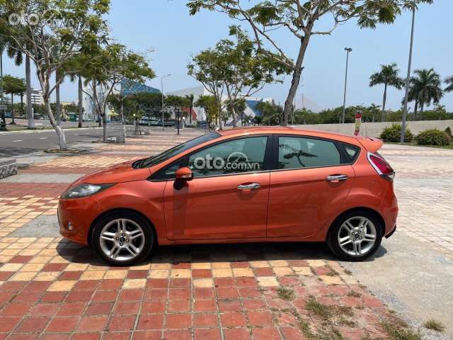 Ford Fiesta 2011 số tự động