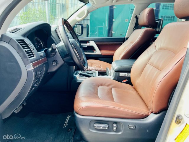 Xe nhập Trung Đông, nội thất nâu cực mới5