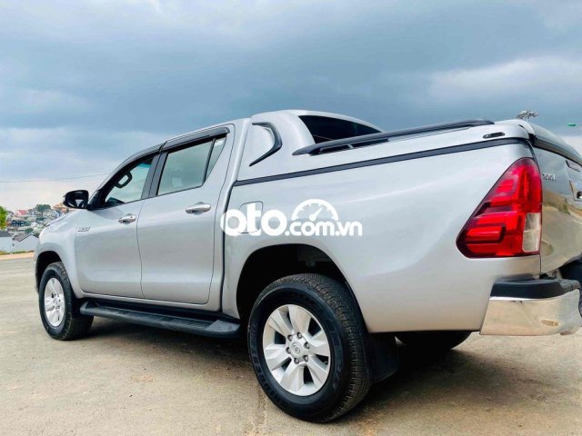 Khá hiếm trên thị trường, Hilux G 2.8L 4x4 MT.