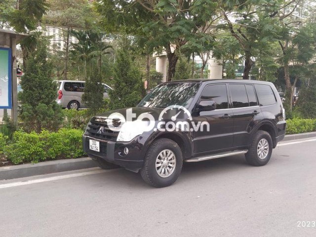 Pajero 3.0 MT 2 cầu bản 7 chỗ đời 2011 màu đen0