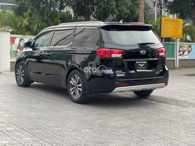 Kia Sedona 2018 tại Hưng Yên0