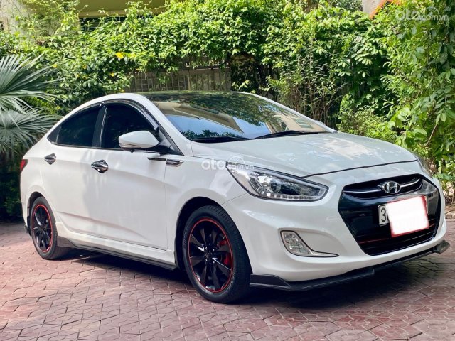 Huyndai Accent Blue Sedan 1.4 AT SX 2015,0 Huyndai Accent Blue Sedan 1.4 AT SX 2015,0