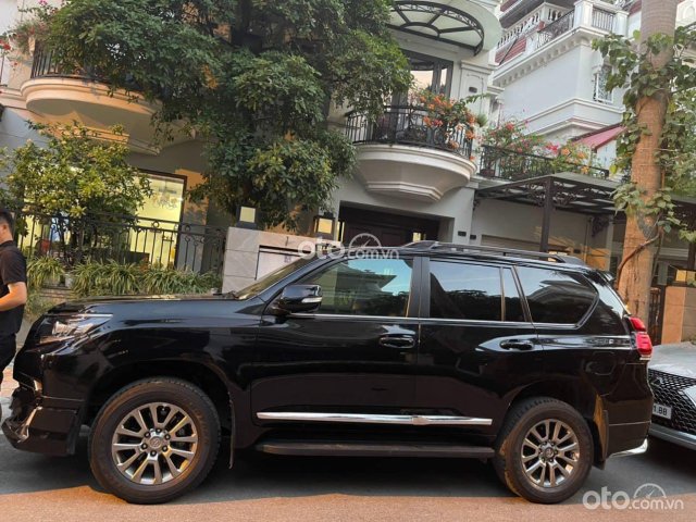 Toyota Land Cruiser Prado 2019 tại Hà Nội0