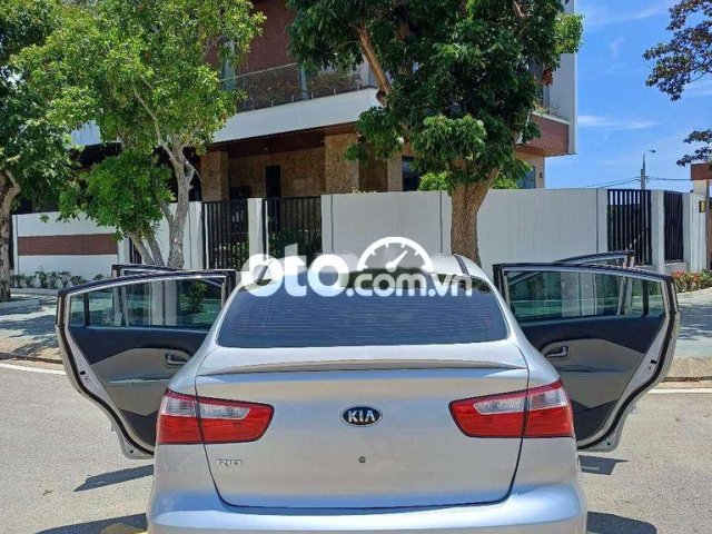 KIA RIO0