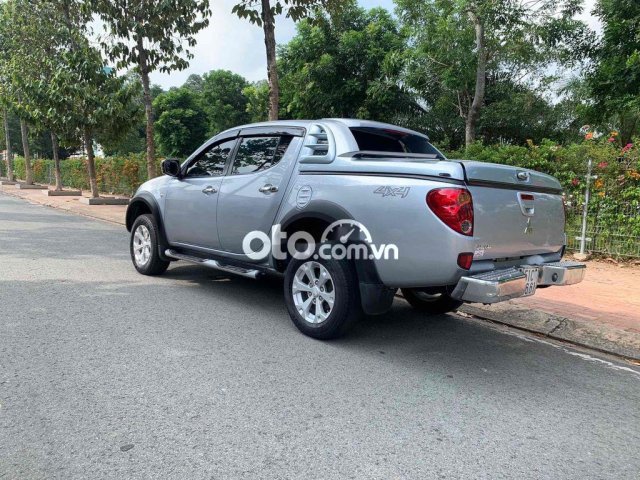 bán mitsubishi triton 2013 máy dầu 2 cầu0