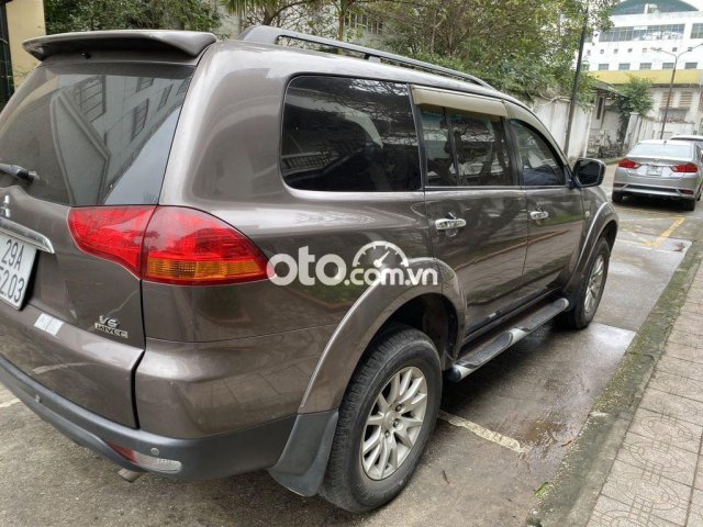 MITSUBISHI PAJERO SPORT MÀU NÂU0