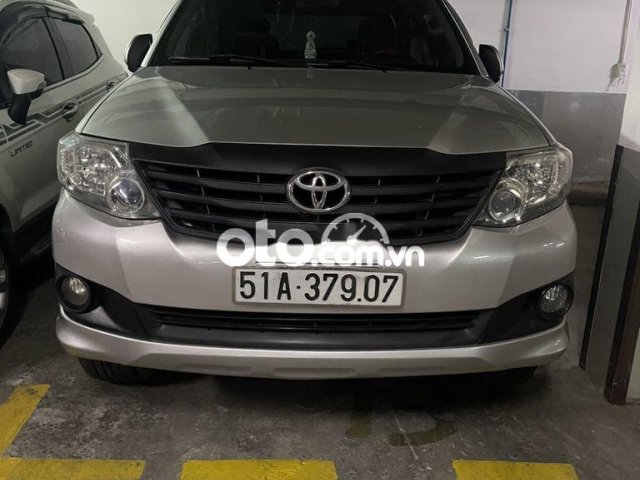 Xe Toyota Fortuner 2.7V 4x2 AT 2012 - 449 Triệu