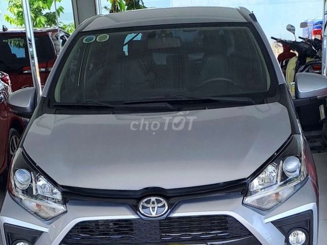 toyota wigo 1.2 màu bạc 20200