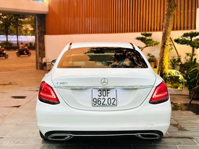 Mercedes-Benz C200 2019 tại Hà Nội0