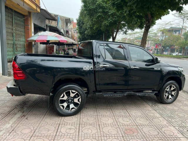 Toyota Hilux 2019 số tự động tại Hà Nội0