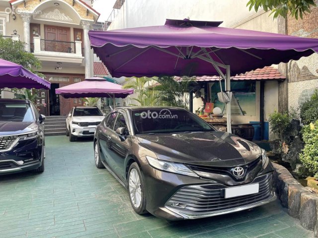 Toyota Camry 2.5Q nhập Thái 2019 odo 3 vạn km0