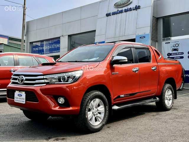 Toyota Hilux 2016 số tự động