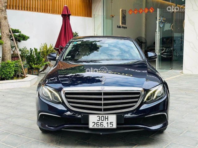 Mercedes-Benz E200 2016 tại Hà Nội0