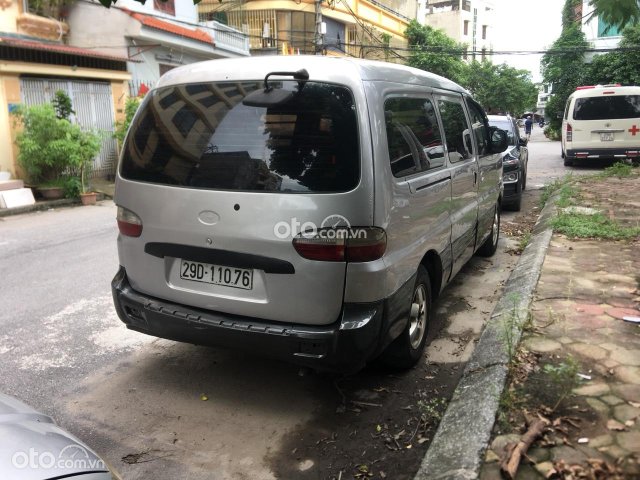 Starex 2004 dầu 3 chỗ 900kg ko lỗi ko khói máy êm