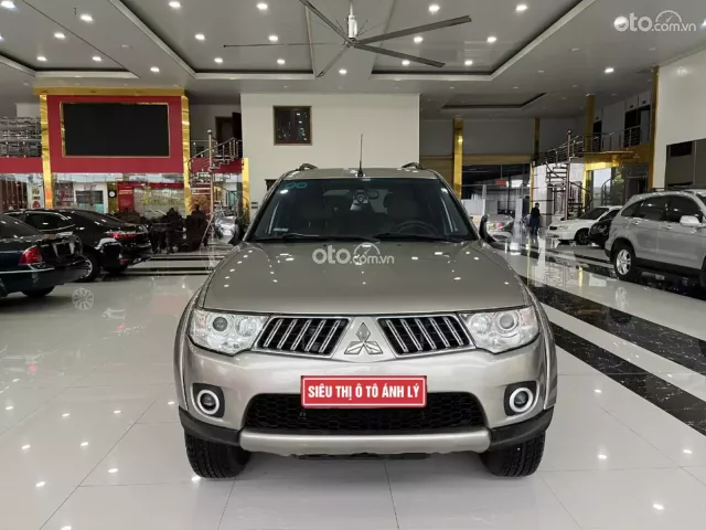 SUV 7 chỗ cực đẹp, máy xăng cực khỏe, keo chỉ Zin0 SUV 7 chỗ cực đẹp, máy xăng cực khỏe, keo chỉ Zin0