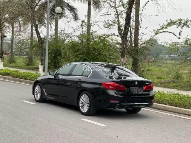 mua xe BMW 530i 2018.