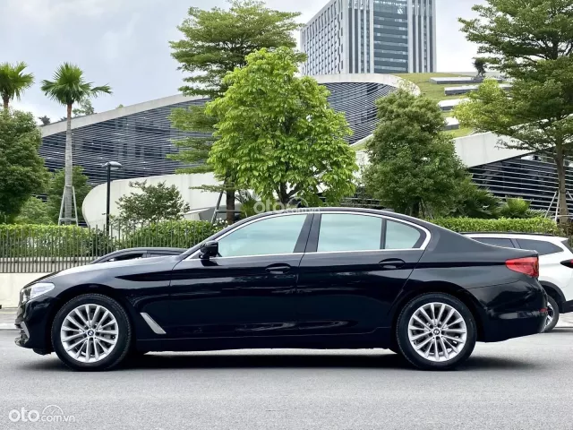 ngoại hình BMW 530i 2018.
