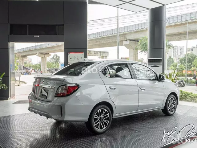 Mitsubishi Attrage mới.