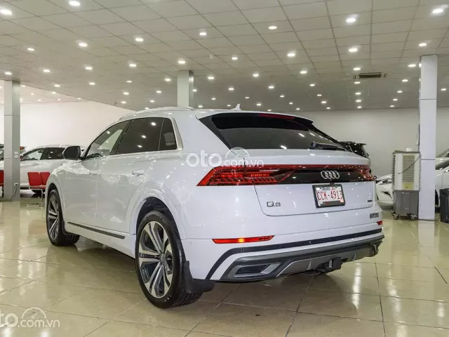 Giới thiệu thông tin xe Audi Q8 a6