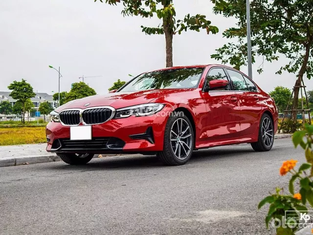 đại lý phân phối có thể bán xe BMW 320i với giá thấp hơn hoặc kèm theo khuyến mại hấp dẫn. 1