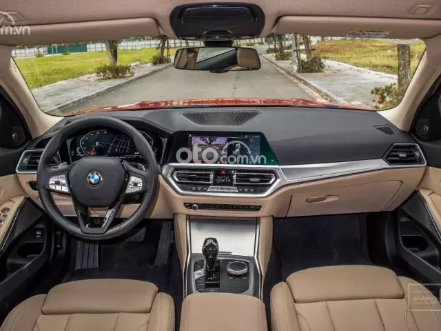 BMW 320i đang bán tại Việt Nam thuộc thế hệ thứ 7 (G20) 1