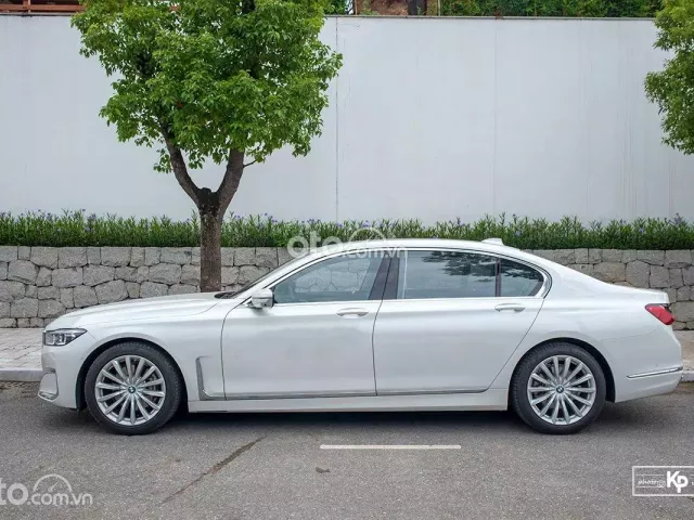 Có nên mua xe BMW 730Li 2019 cũ? 1