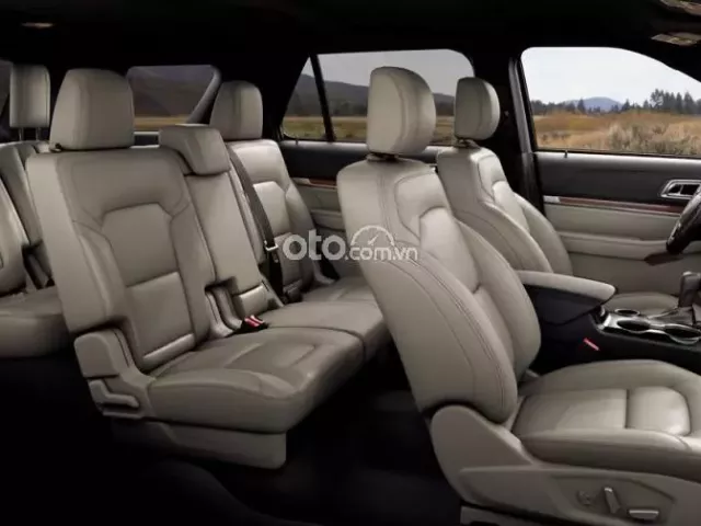 Khoang nội thất hiện đại của Ford Explorer 2019