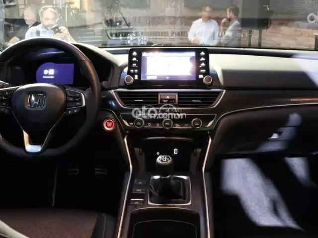 Nội thất Honda Accord 2018 hiện đại và tiện nghi