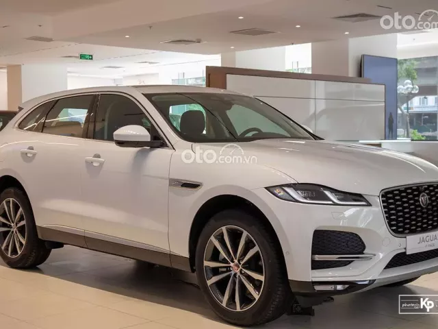 Xe ô tô Jaguar.