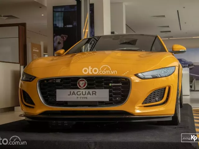 Xe ô tô Jaguar.